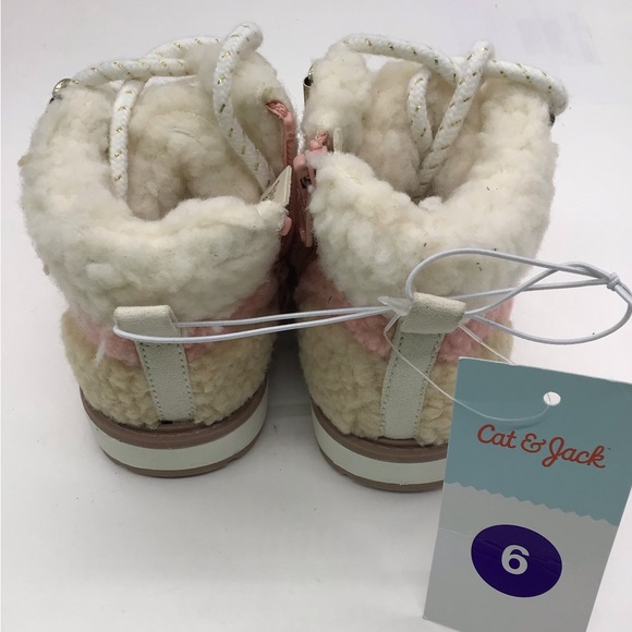 🟣 Cat & Jack Toddler Winter Boot - Picture 8 of 9